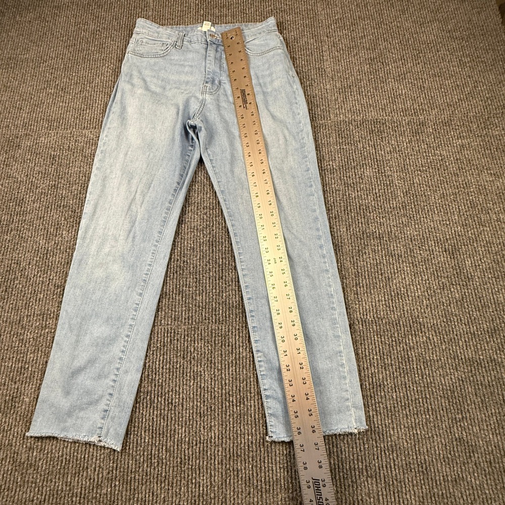 Forever 21 Women Light Wash Raw Hem Straight Leg Jeans Size 29 High Rise Denim - Picture 7 of 11